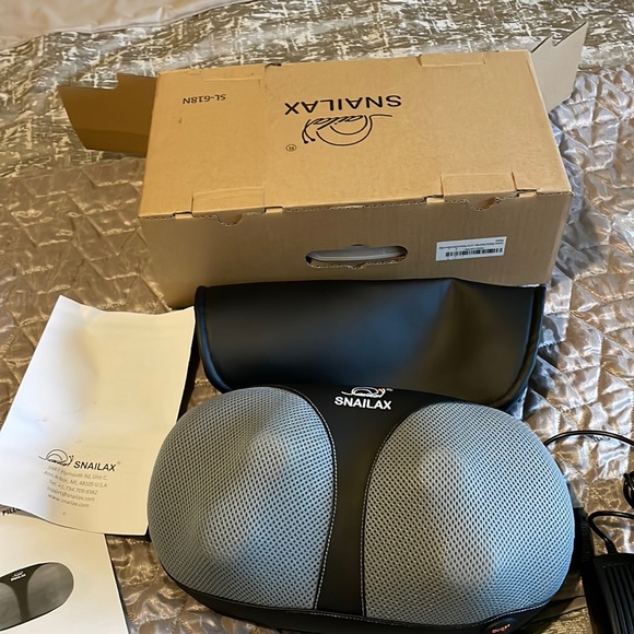 Neck massager brand new in box - Picture 1 of 8